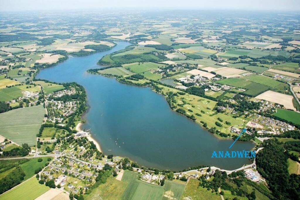 Cottage Anadwen Au Pied Du Lac Au Duc Et Son Golf 普罗尔梅尔 外观 照片